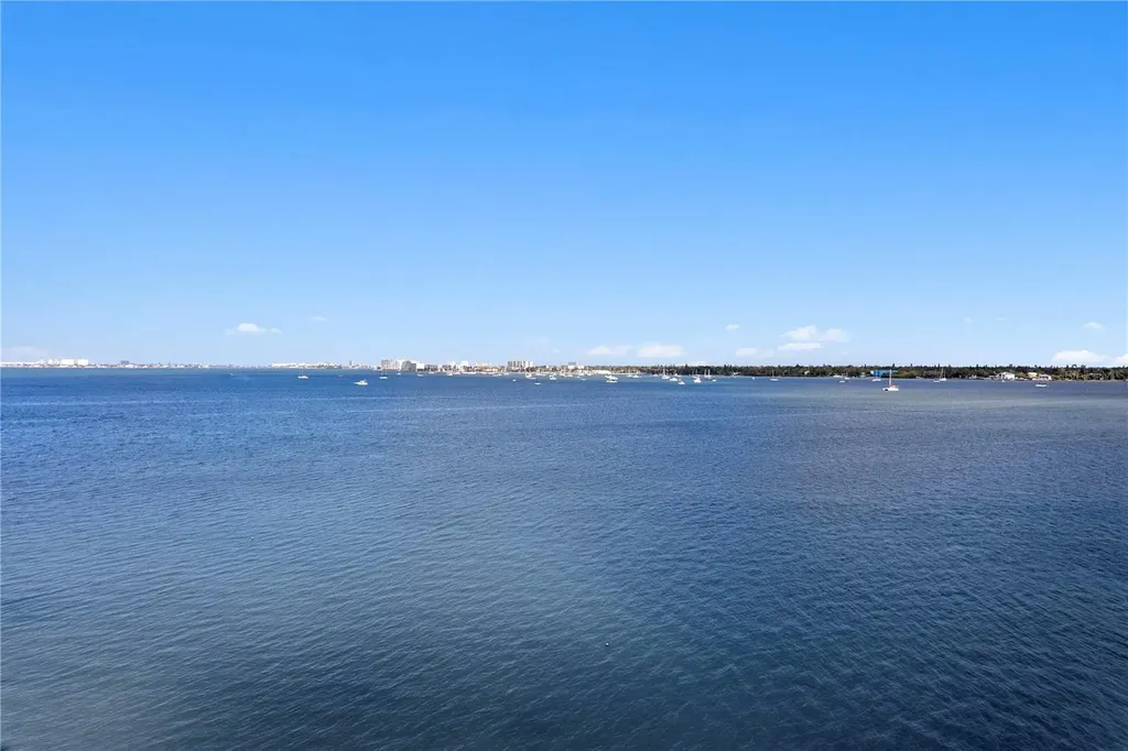 4717 Dolphin Cay Lane S St Petersburg FL 33711