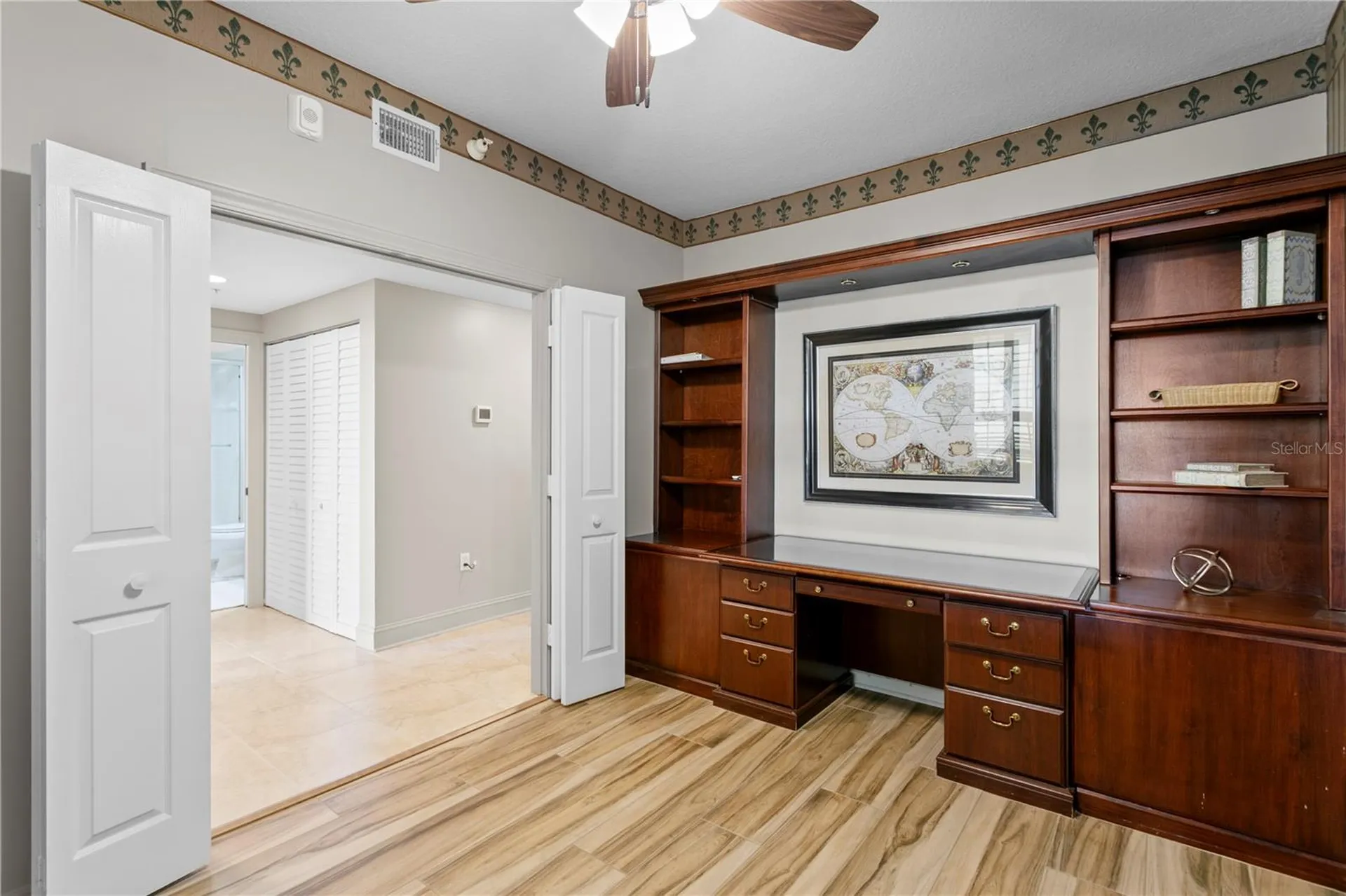 4717 Dolphin Cay Lane S St Petersburg FL 33711
