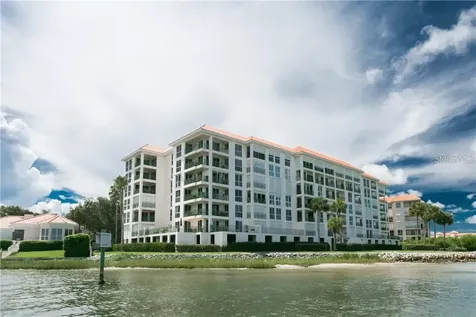 4717 Dolphin Cay Lane S St Petersburg FL 33711