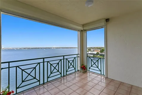 4717 Dolphin Cay Lane S St Petersburg FL 33711