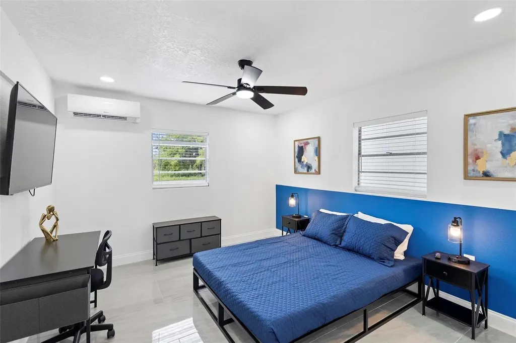 1824 Lake Street Oviedo FL 32765
