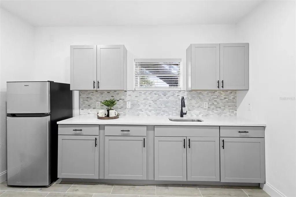 1824 Lake Street Oviedo FL 32765