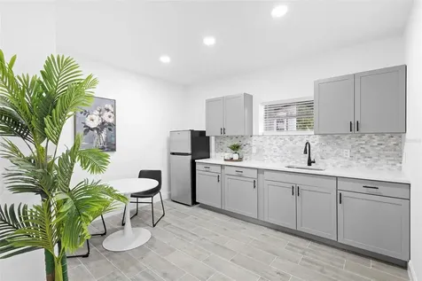 1824 Lake Street Oviedo FL 32765