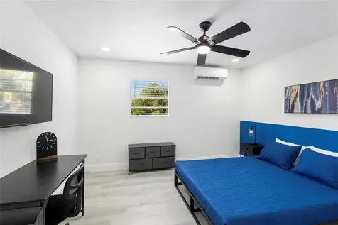 1824 Lake Street Oviedo FL 32765