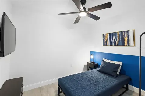 1824 Lake Street Oviedo FL 32765