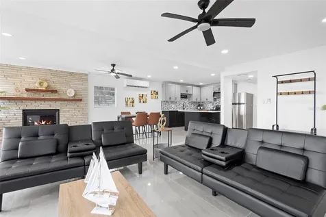 1824 Lake Street Oviedo FL 32765