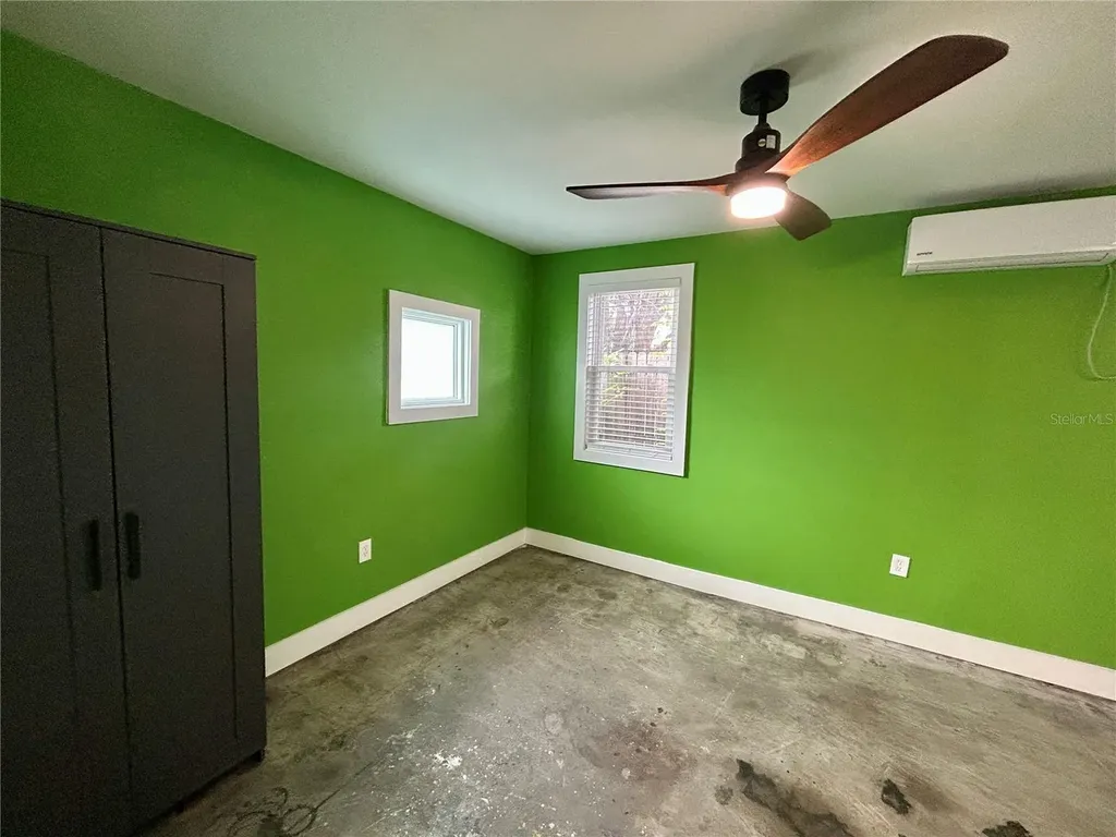 115 W Plymouth Street Tampa FL 33603