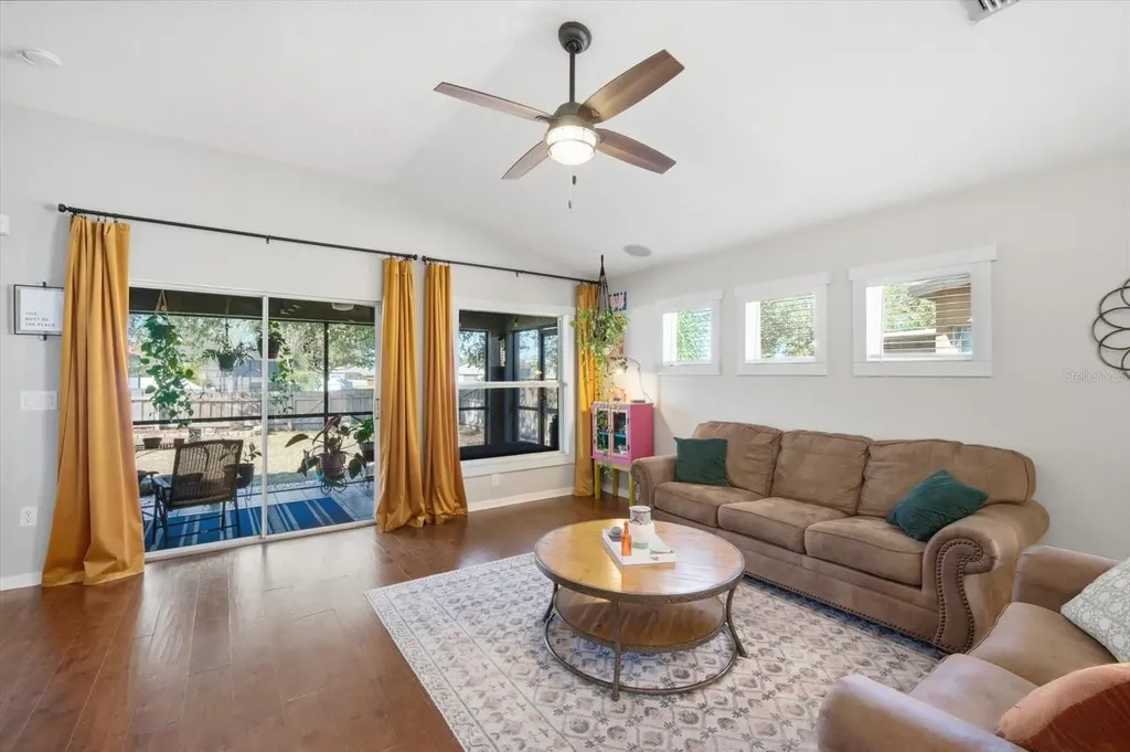 6808 Cambridge Park Drive Apollo Beach FL 33572