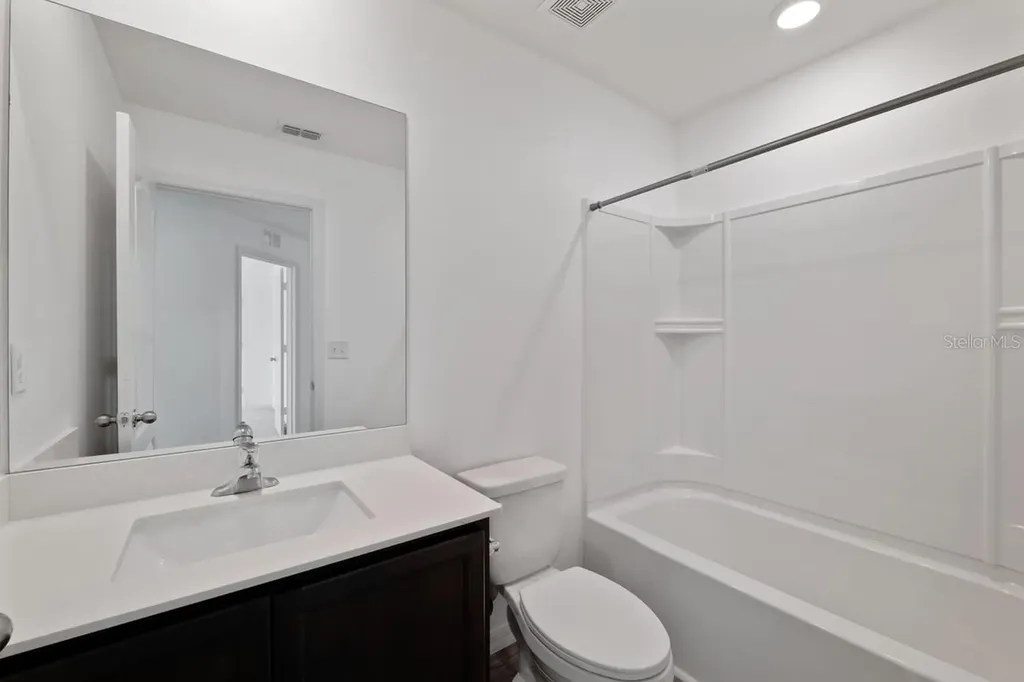 1136 Sea Pines Court Tavares FL 32778
