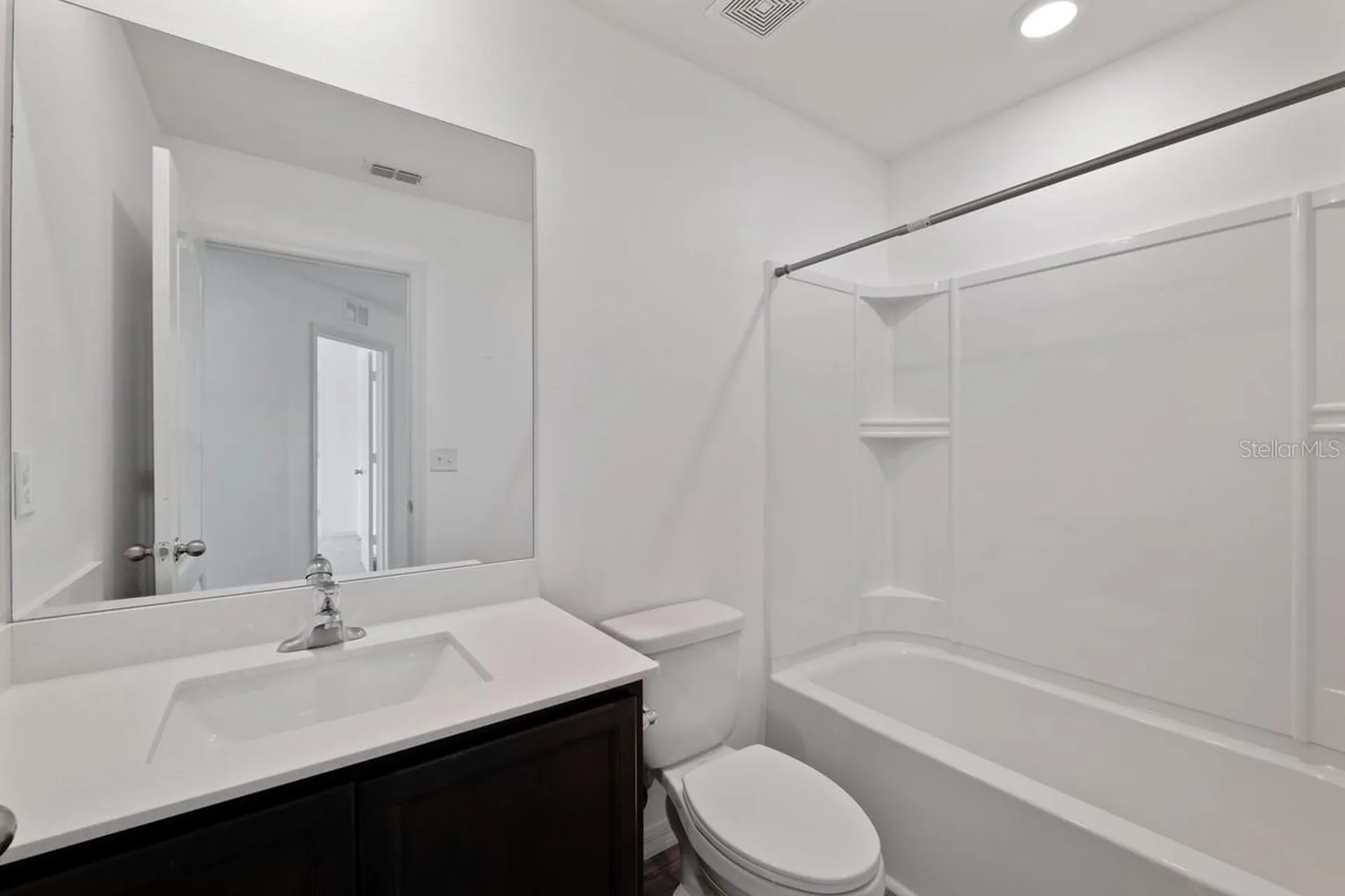 1136 Sea Pines Court Tavares FL 32778
