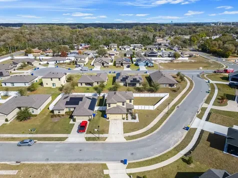 1136 Sea Pines Court Tavares FL 32778