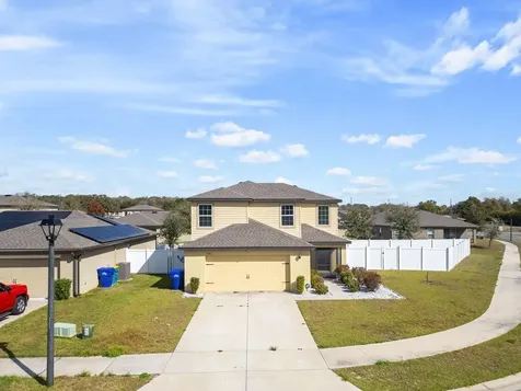1136 Sea Pines Court Tavares FL 32778