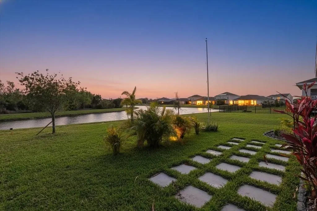 6333 Milestone Loop Palmetto FL 34221