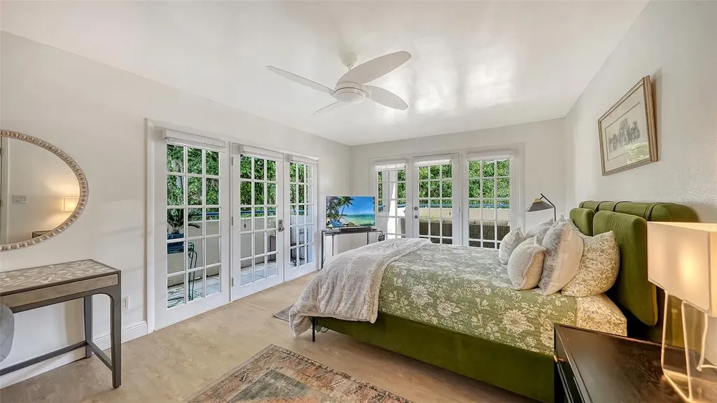 825 Osprey Avenue Sarasota FL 34236