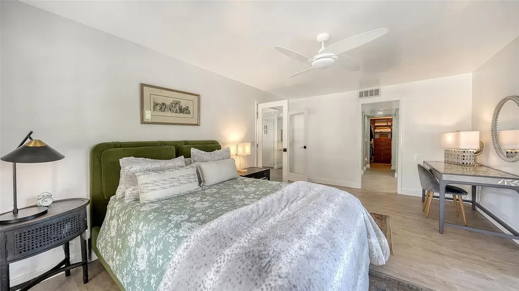 825 Osprey Avenue Sarasota FL 34236