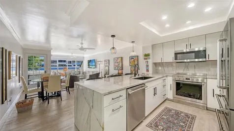 825 Osprey Avenue Sarasota FL 34236