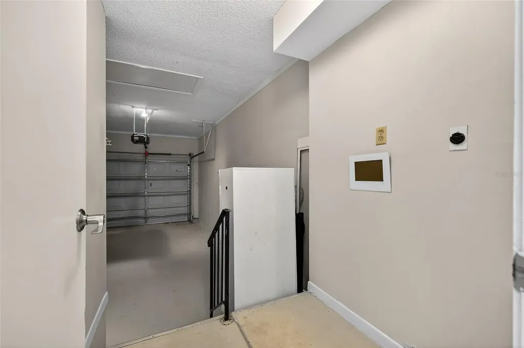 907 San Carlos Avenue NE St Petersburg FL 33702