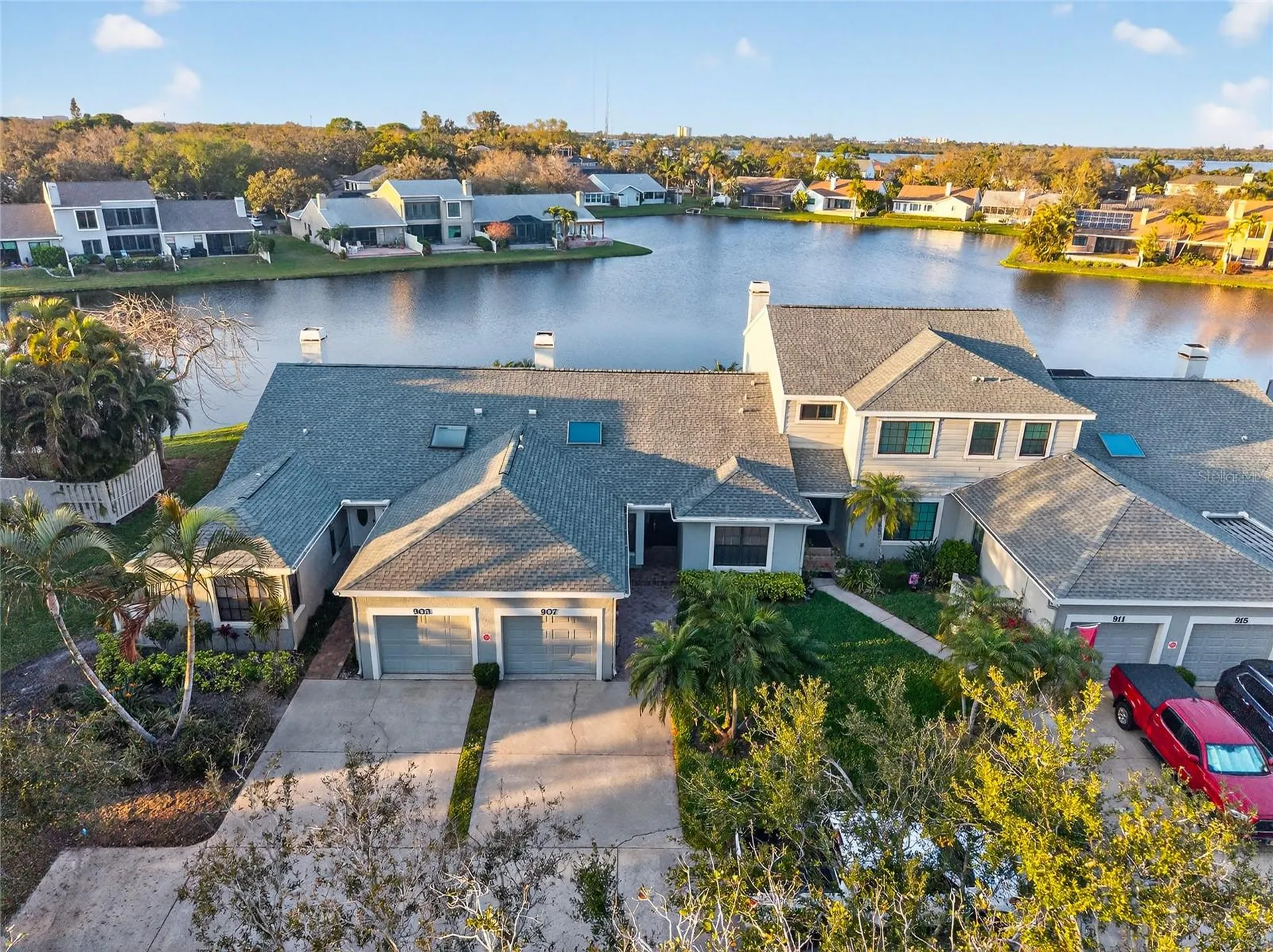 907 San Carlos Avenue NE St Petersburg FL 33702