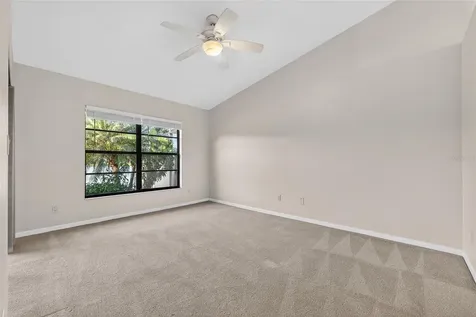 907 San Carlos Avenue NE St Petersburg FL 33702