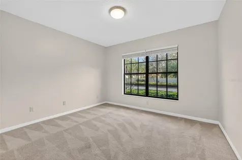 907 San Carlos Avenue NE St Petersburg FL 33702