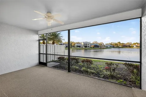 907 San Carlos Avenue NE St Petersburg FL 33702