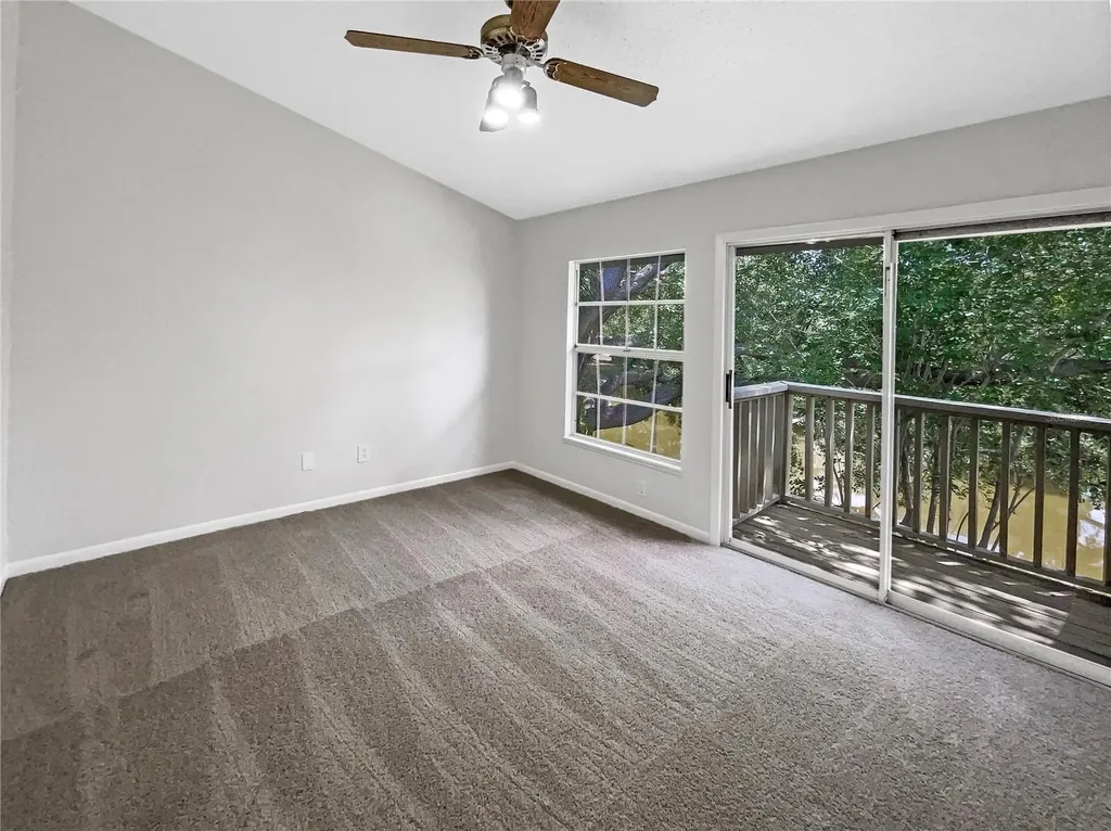6902 Lakeview Court Tampa FL 33634
