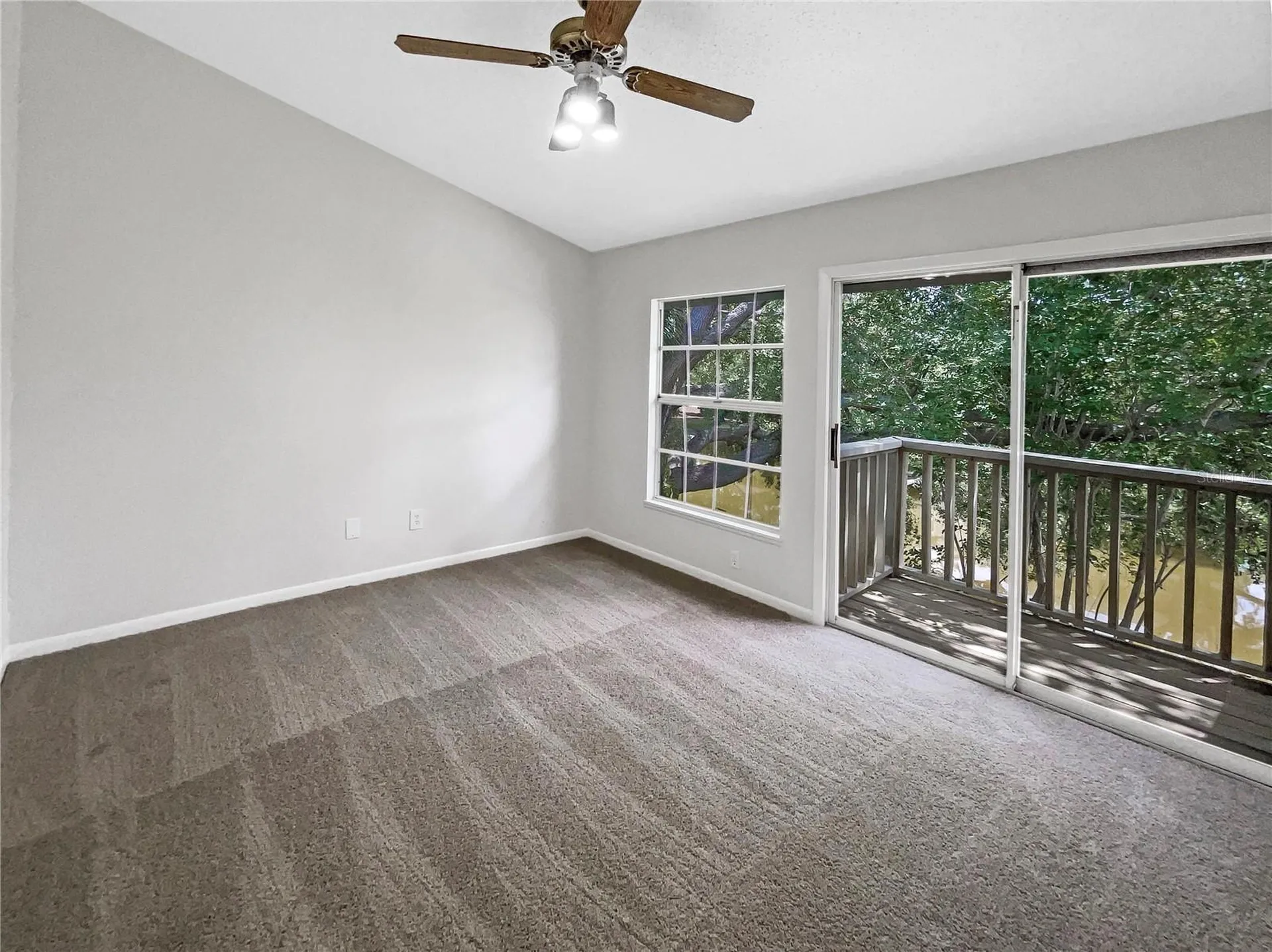 6902 Lakeview Court Tampa FL 33634