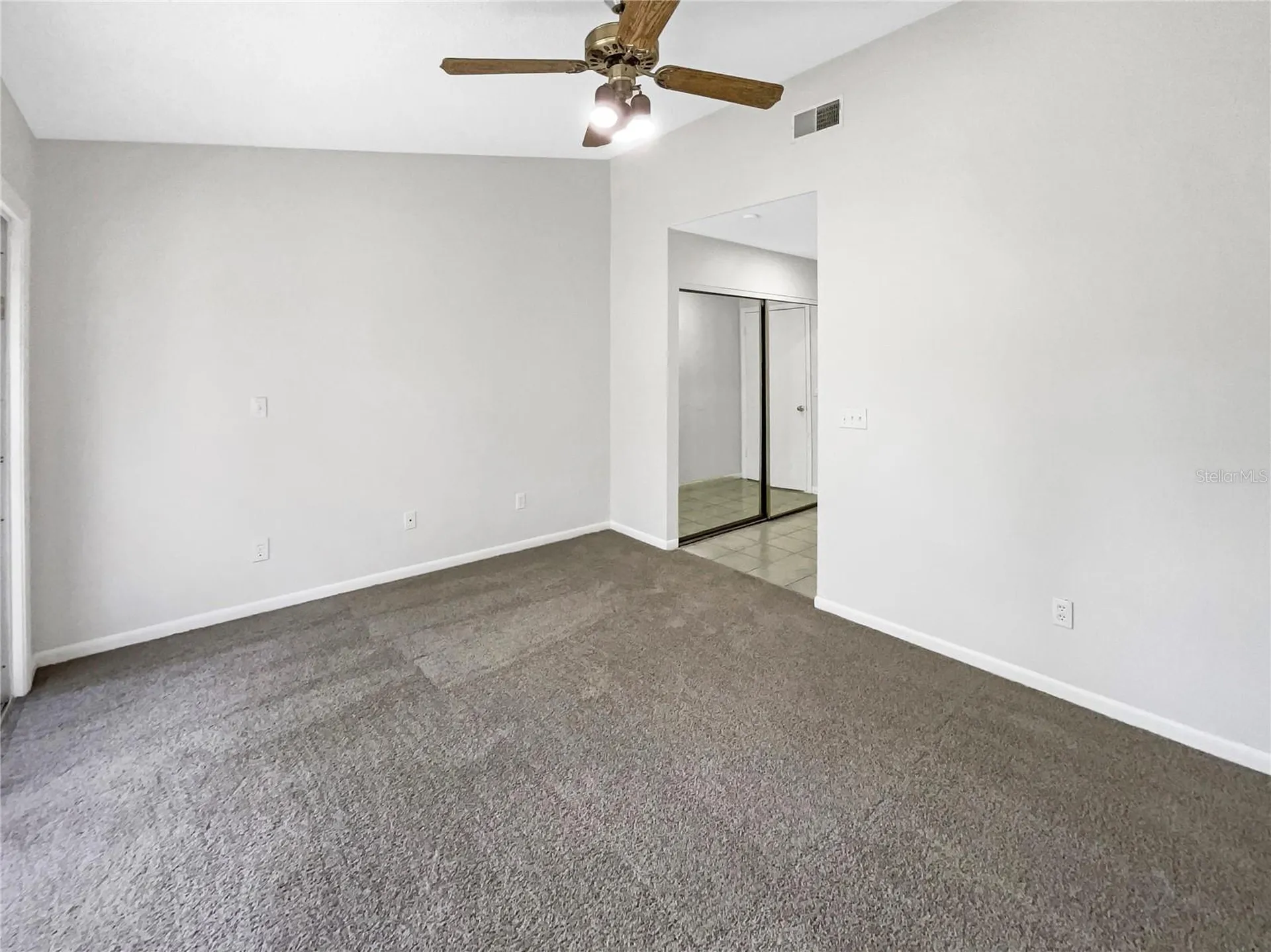6902 Lakeview Court Tampa FL 33634
