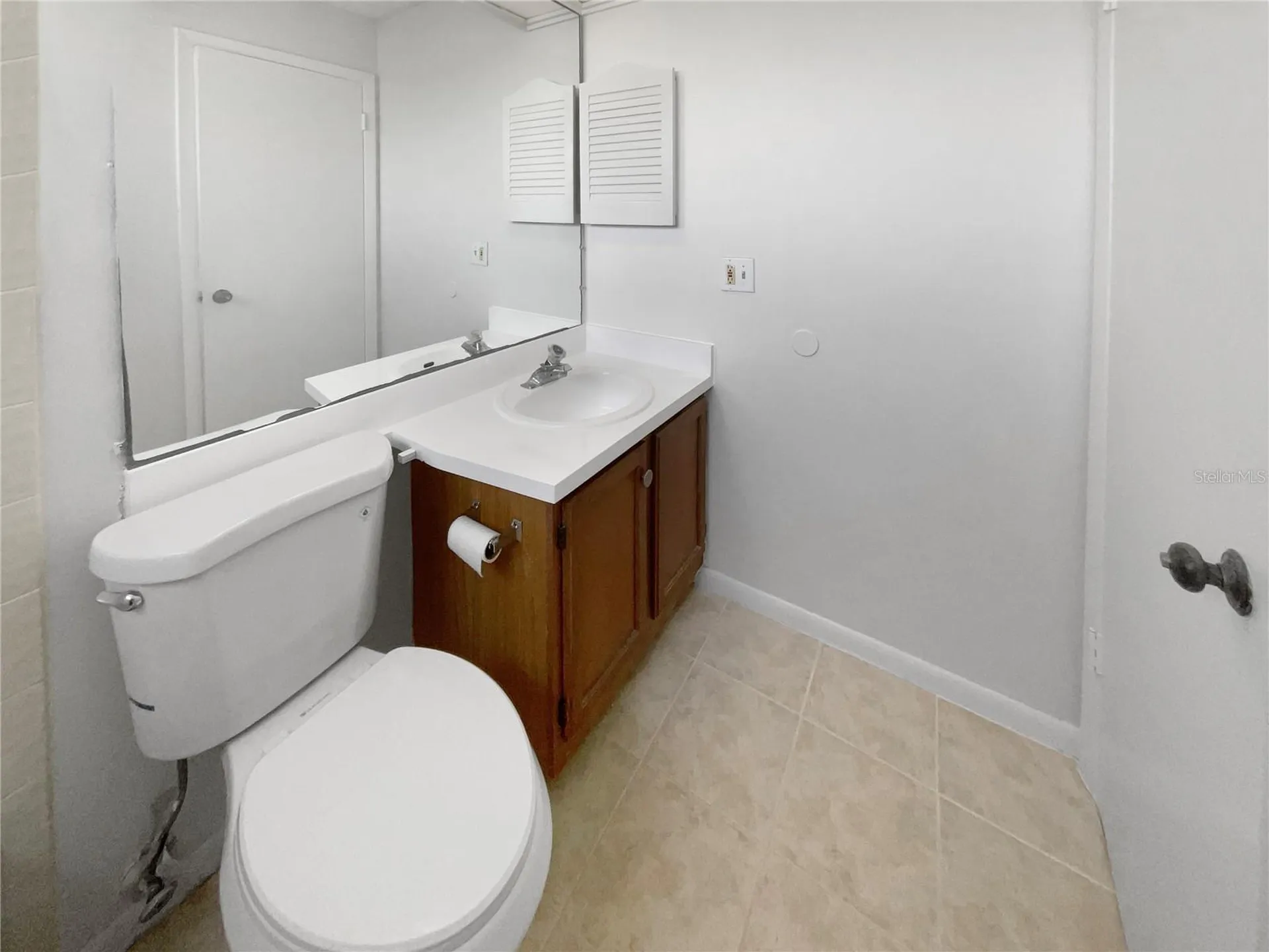 6902 Lakeview Court Tampa FL 33634