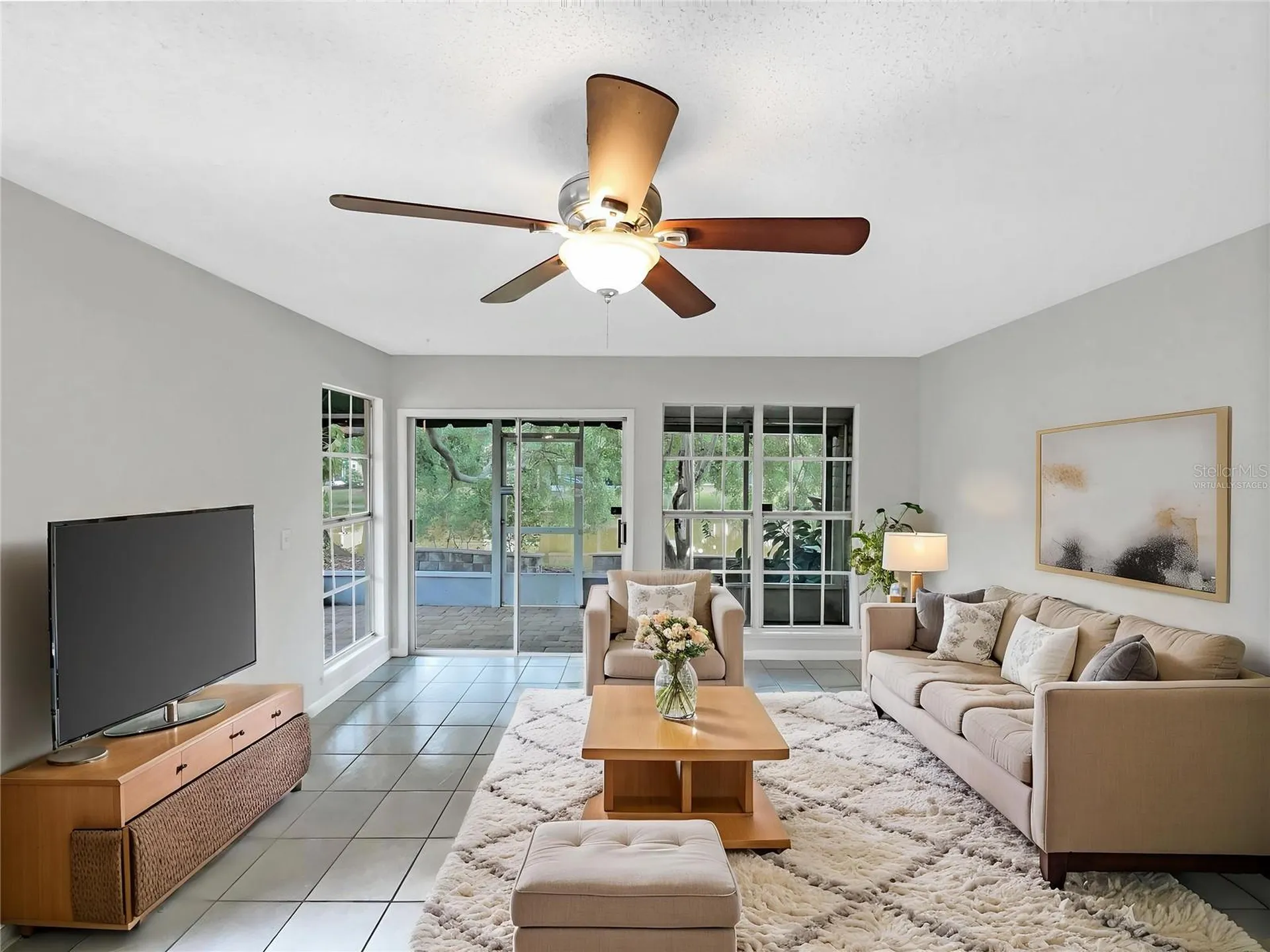 6902 Lakeview Court Tampa FL 33634