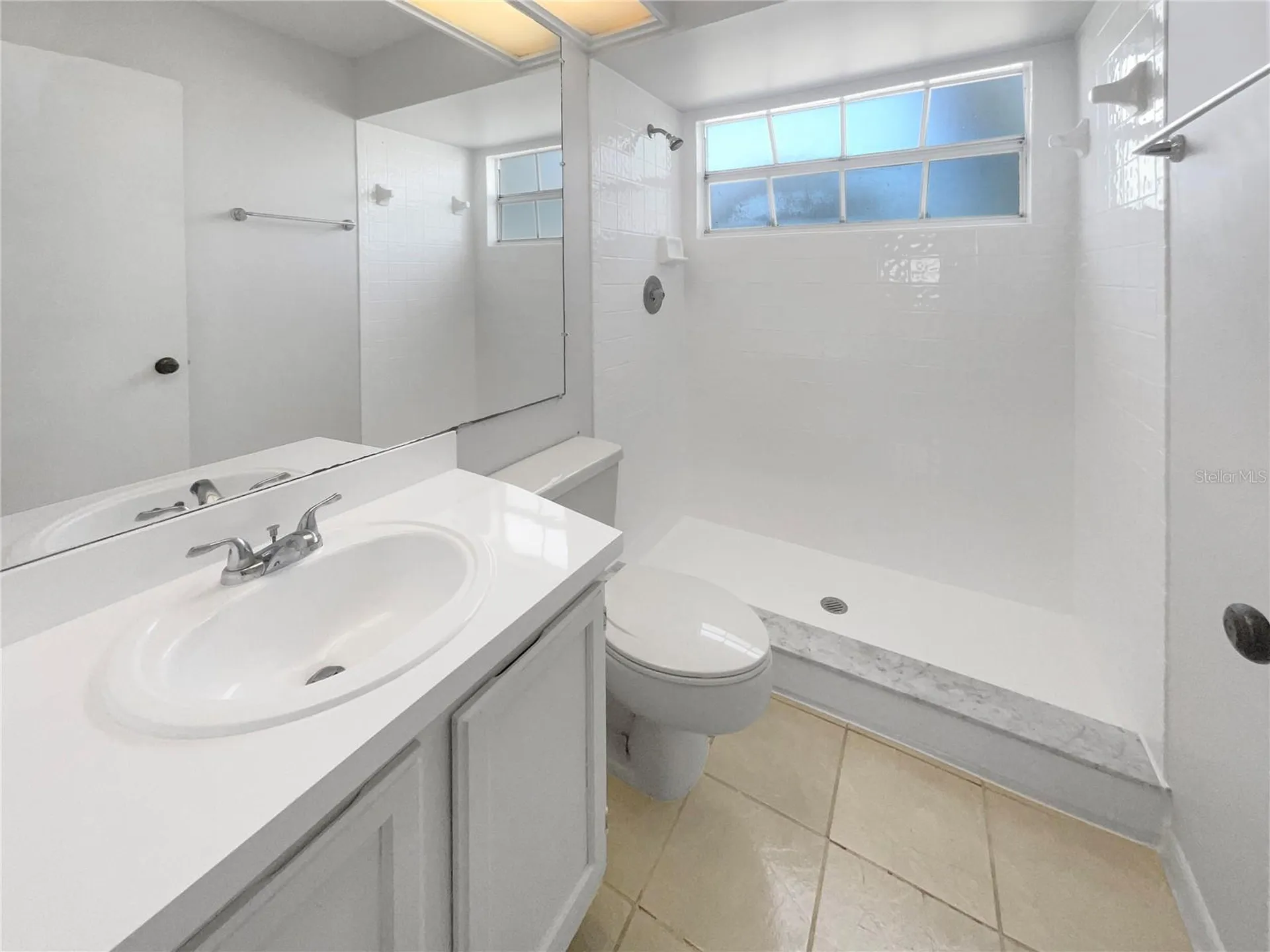 6902 Lakeview Court Tampa FL 33634