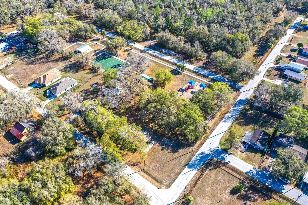 Central Avenue Mulberry FL 33860
