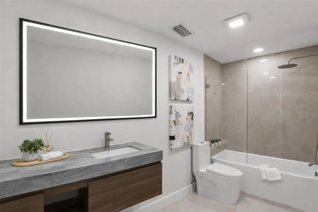 700 Tropical Circle Sarasota FL 34242