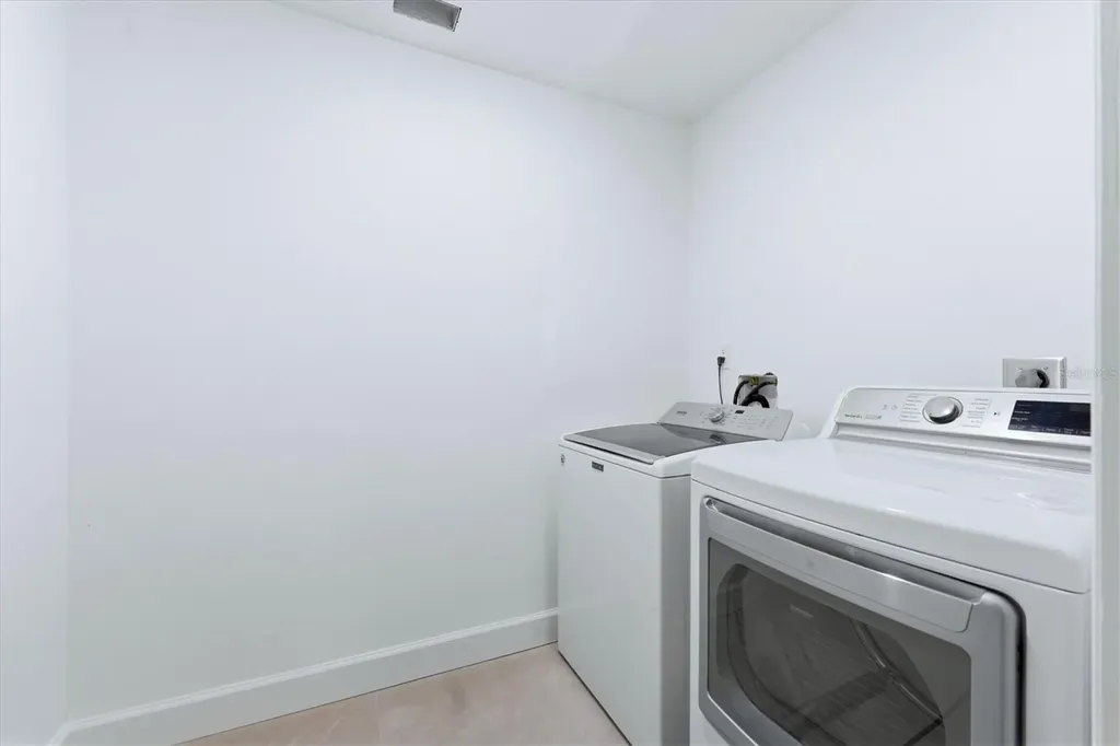 700 Tropical Circle Sarasota FL 34242