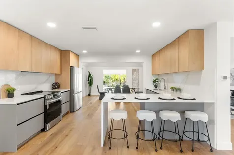 700 Tropical Circle Sarasota FL 34242