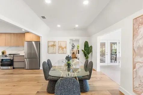 700 Tropical Circle Sarasota FL 34242