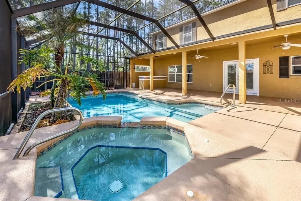 4 Lake Charles Place Palm Coast FL 32137