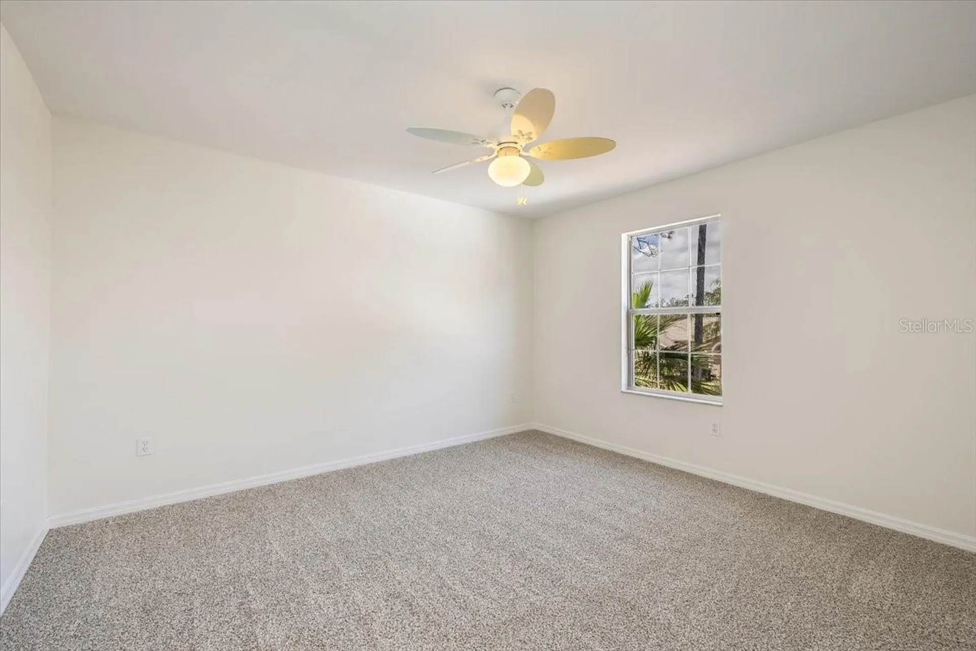4 Lake Charles Place Palm Coast FL 32137