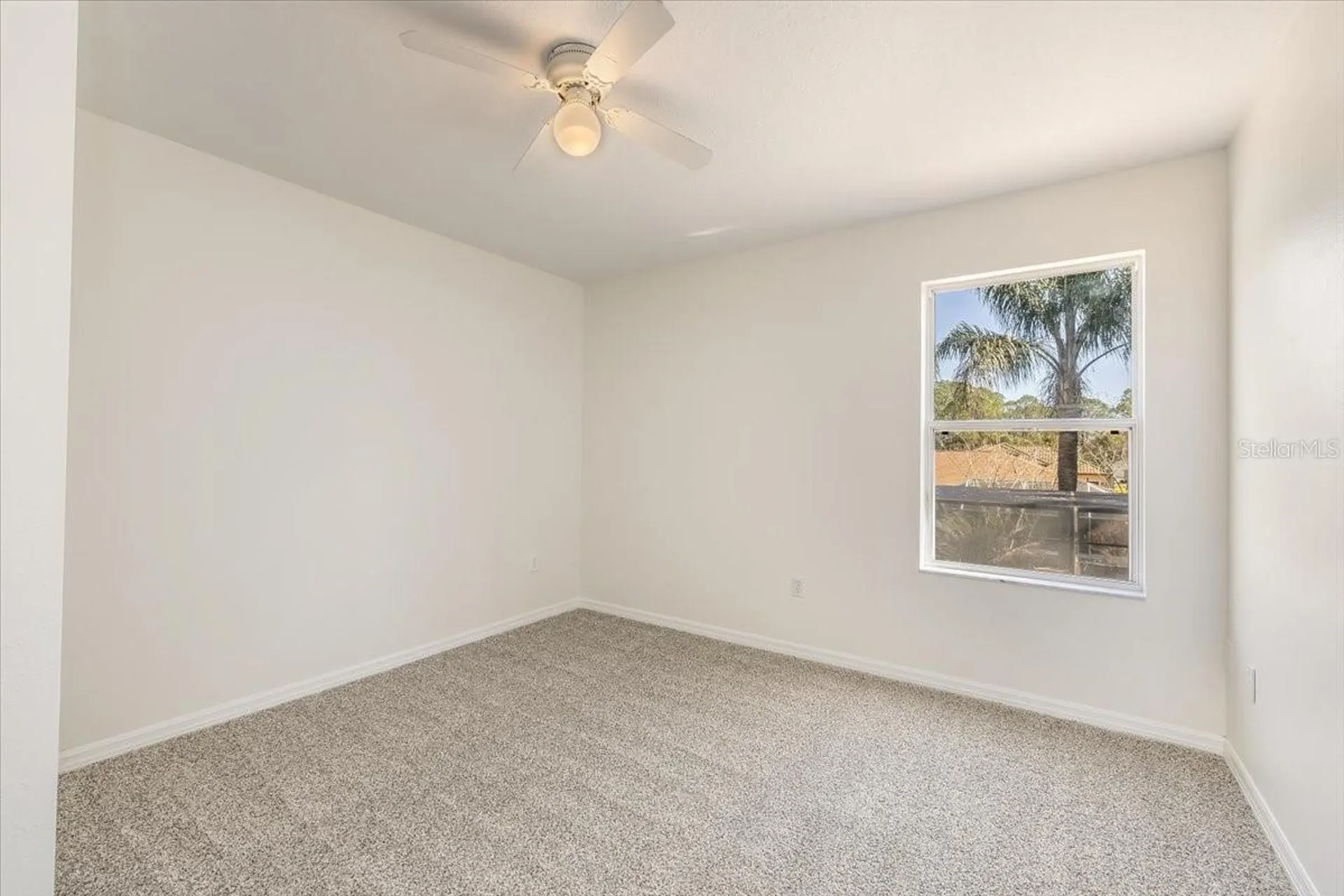 4 Lake Charles Place Palm Coast FL 32137