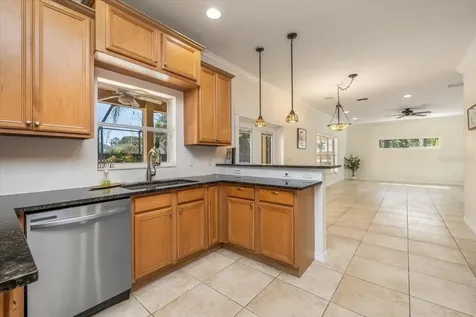 4 Lake Charles Place Palm Coast FL 32137
