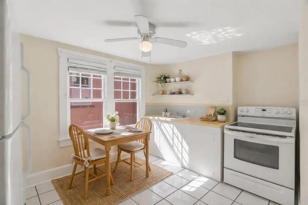 100 72nd Street S St Petersburg FL 33707