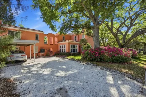 100 72nd Street S St Petersburg FL 33707