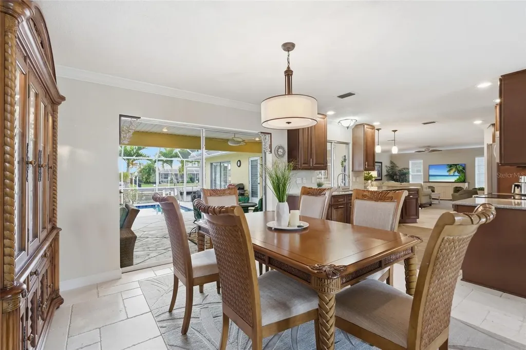 825 Via Formia Punta Gorda FL 33950