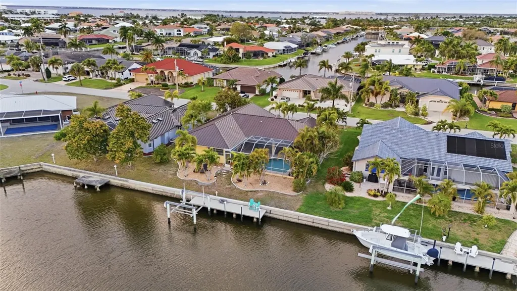 825 Via Formia Punta Gorda FL 33950