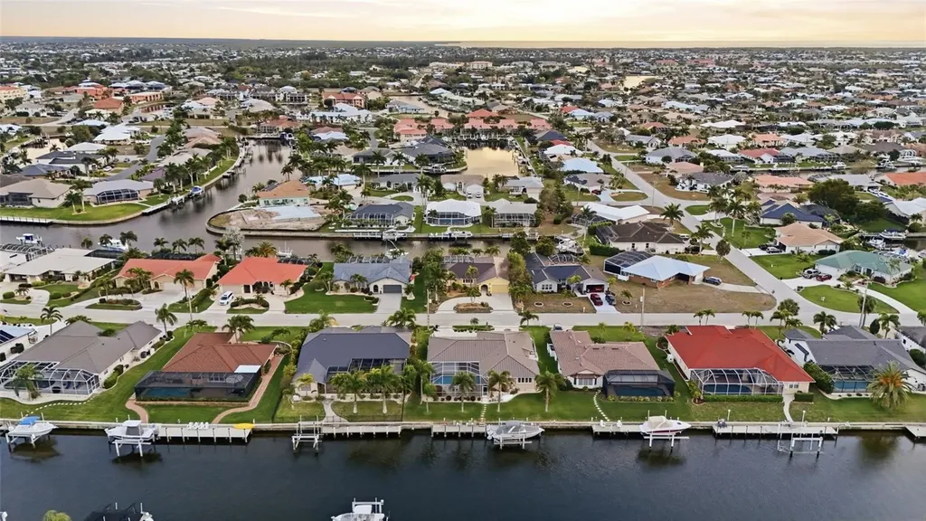 825 Via Formia Punta Gorda FL 33950