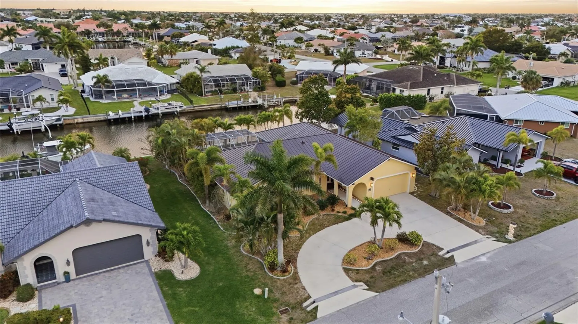 825 Via Formia Punta Gorda FL 33950
