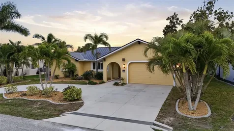 825 Via Formia Punta Gorda FL 33950
