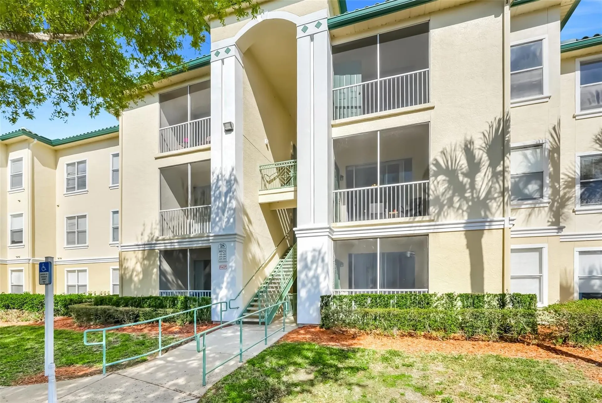 8921 Legacy Court Kissimmee FL 34747
