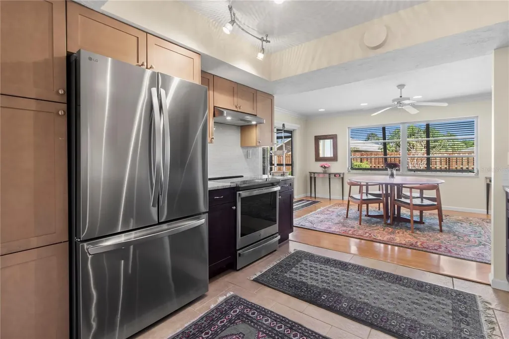 7926 Cypress Lake Drive Sarasota FL 34243