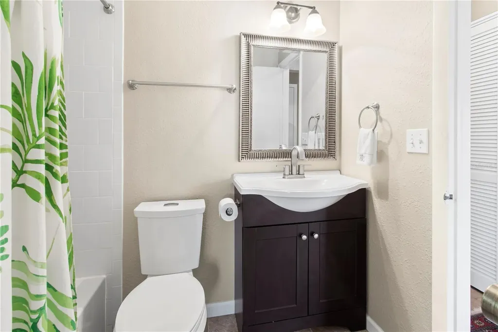 7926 Cypress Lake Drive Sarasota FL 34243